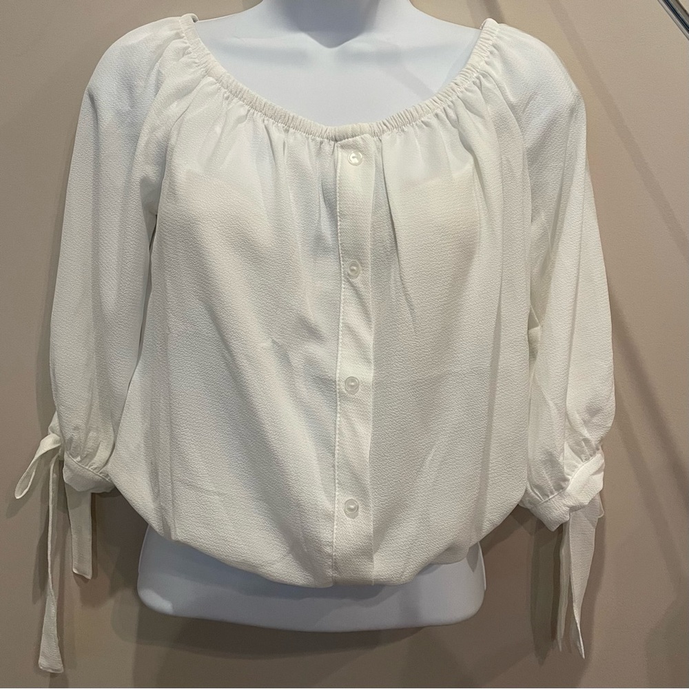 White off the shoulder crop top - Picture 2 of 3